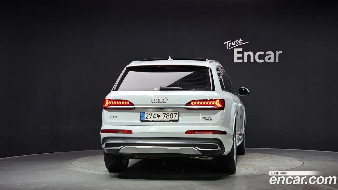 Audi Q7 — фото 2