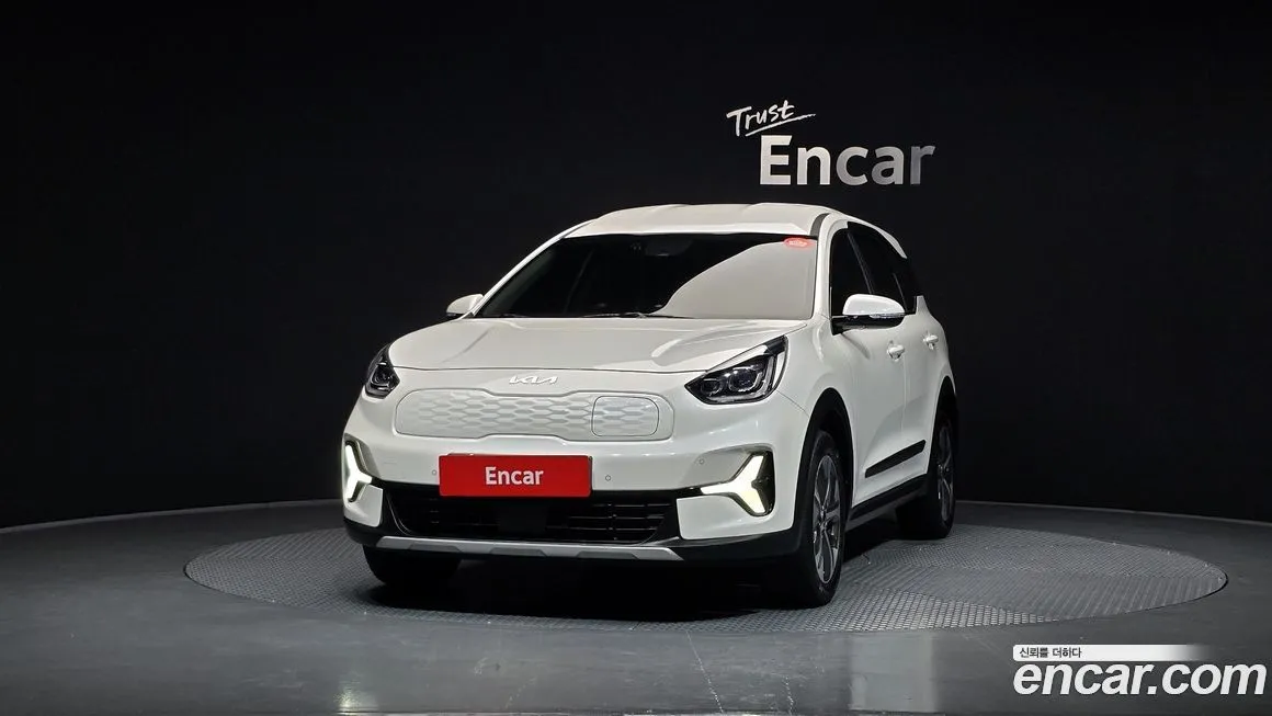 Kia Niro — фото 8