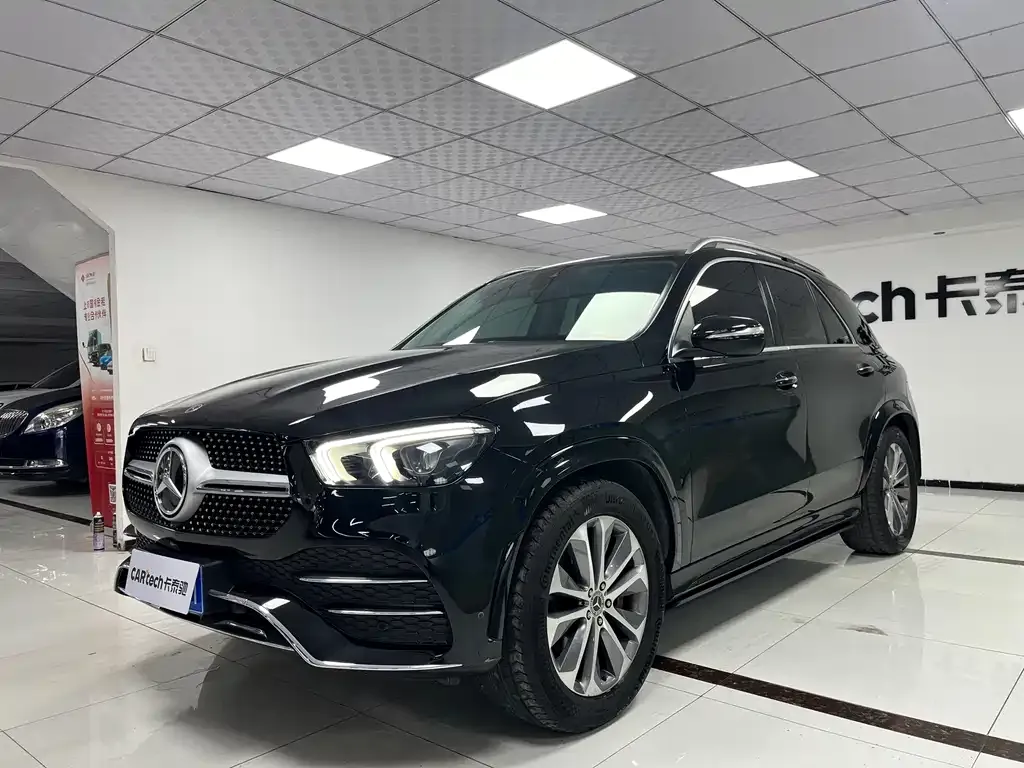 Mercedes-Benz GLE — фото 1