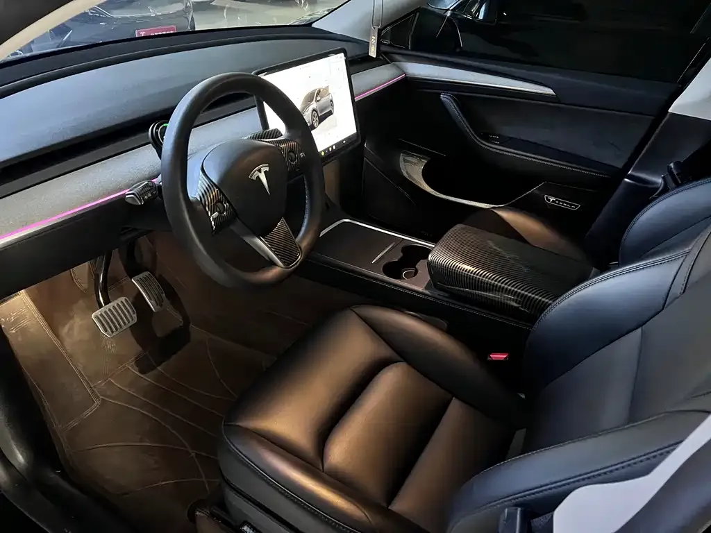 Tesla Model Y — фото 3