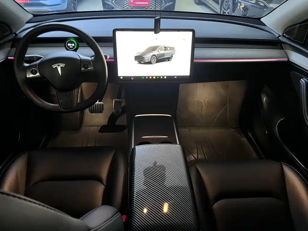 Tesla Model Y — фото 6