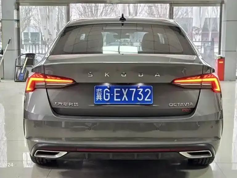 Skoda Octavia — фото 9