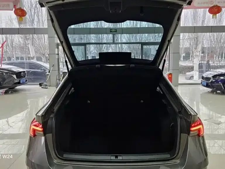 Skoda Octavia — фото 5