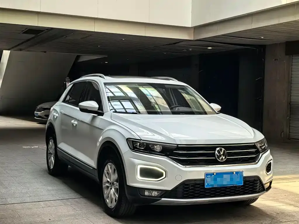 Volkswagen T-Roc — фото 3