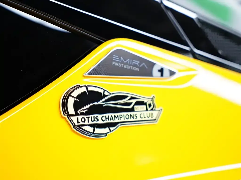 Lotus Emira — фото 7