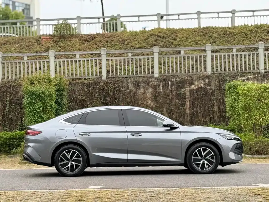 BYD Qin L — фото 10