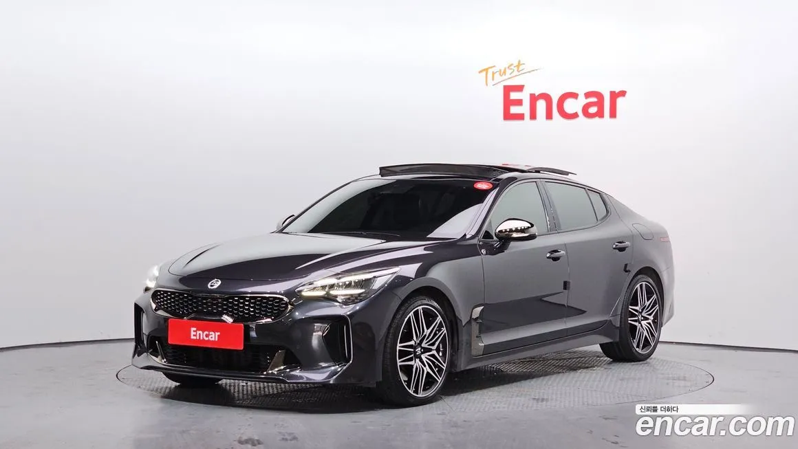 Kia Stinger — фото 1