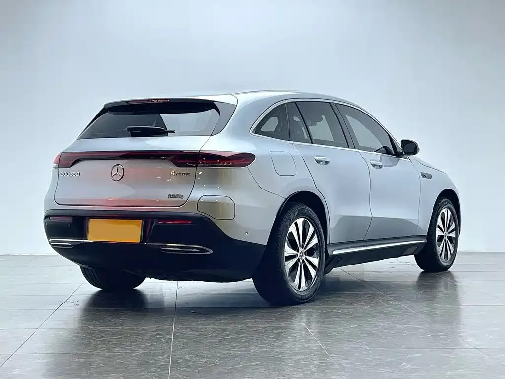 Mercedes-Benz EQC — фото 2