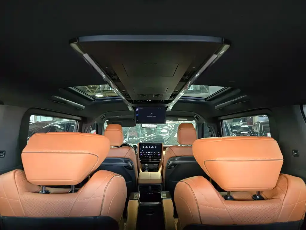 Toyota Vellfire — фото 9