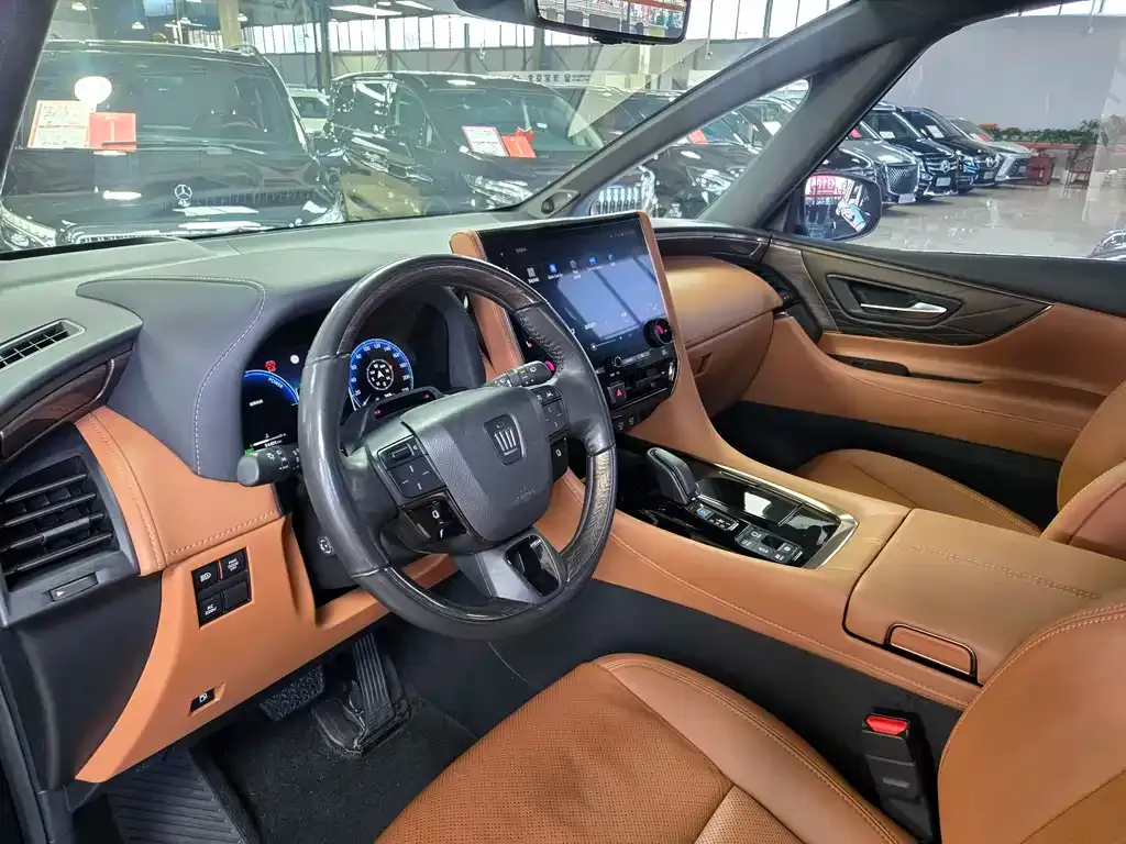 Toyota Vellfire — фото 6