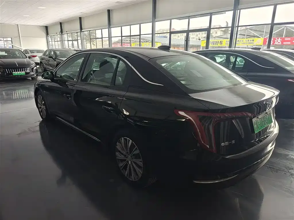 Hongqi E-QM5 — фото 7