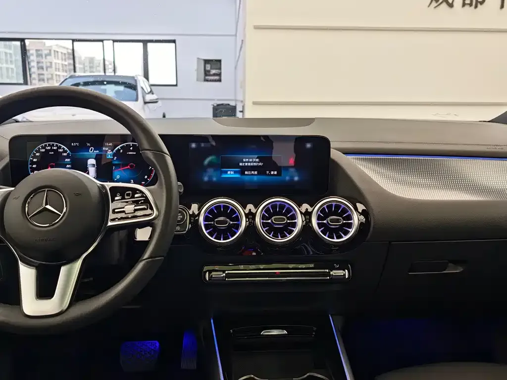Mercedes-Benz GLA — фото 10