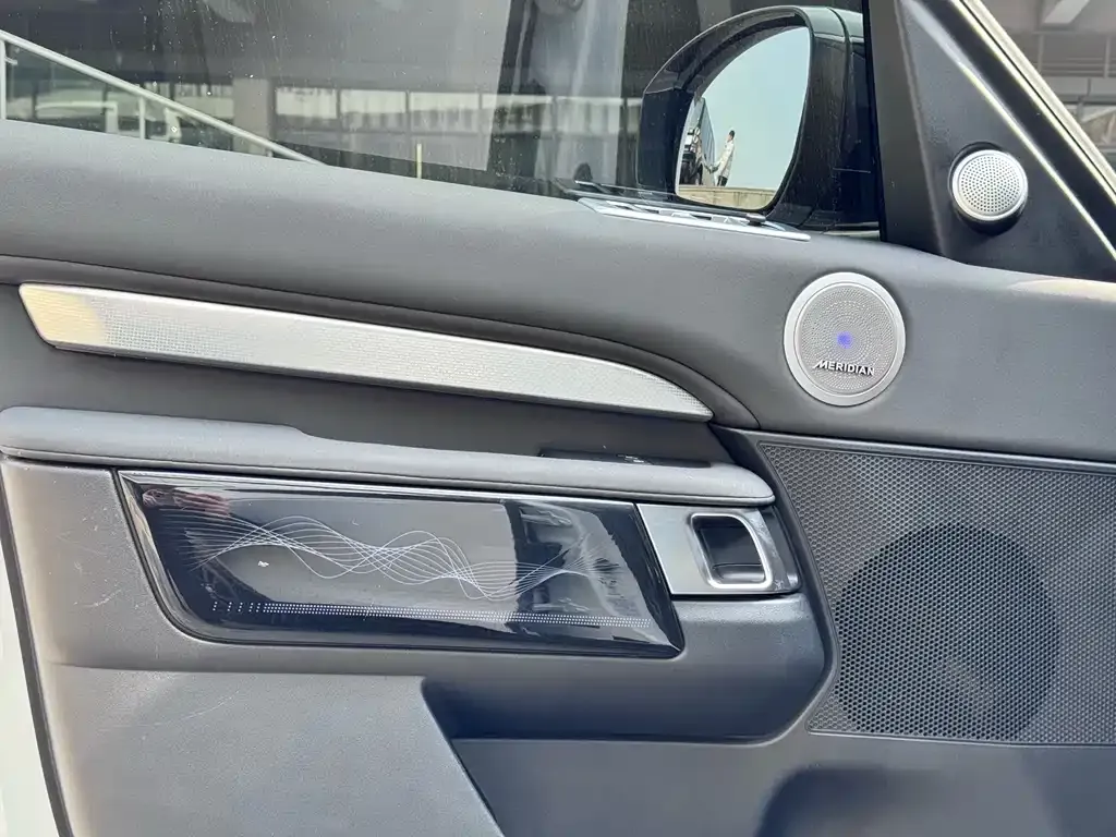Land Rover Discovery — фото 10