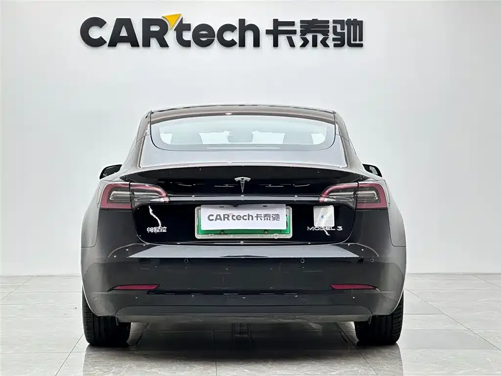 Tesla Model 3 — фото 2