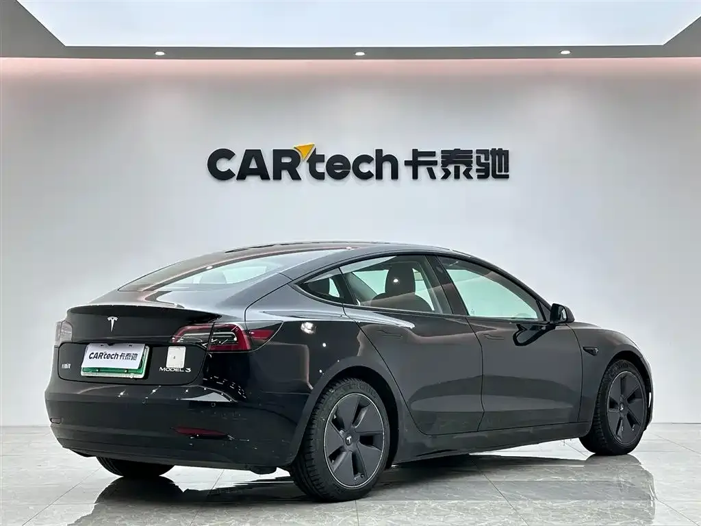 Tesla Model 3 — фото 6