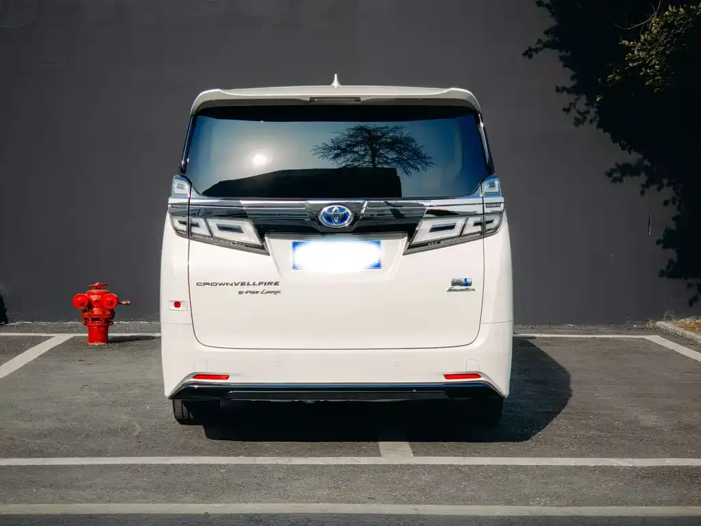 Toyota Vellfire — фото 4