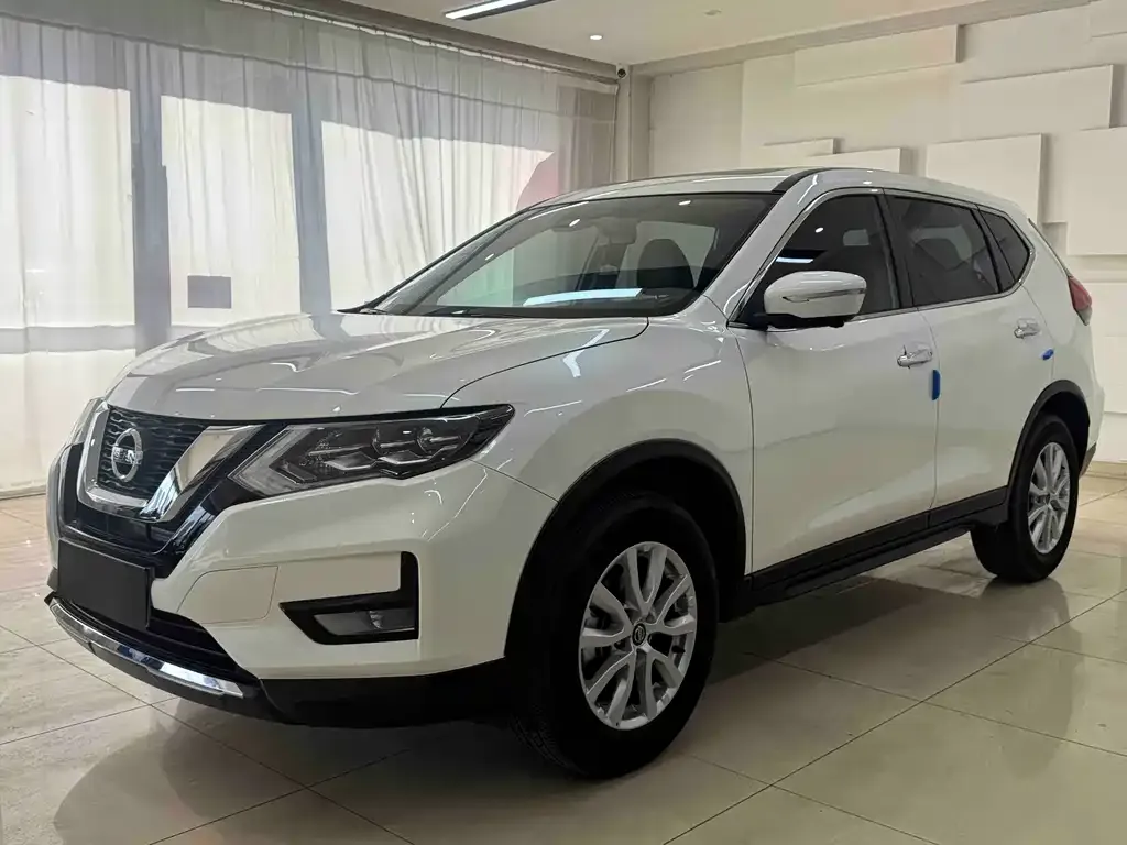 Nissan X-Trail — фото 1