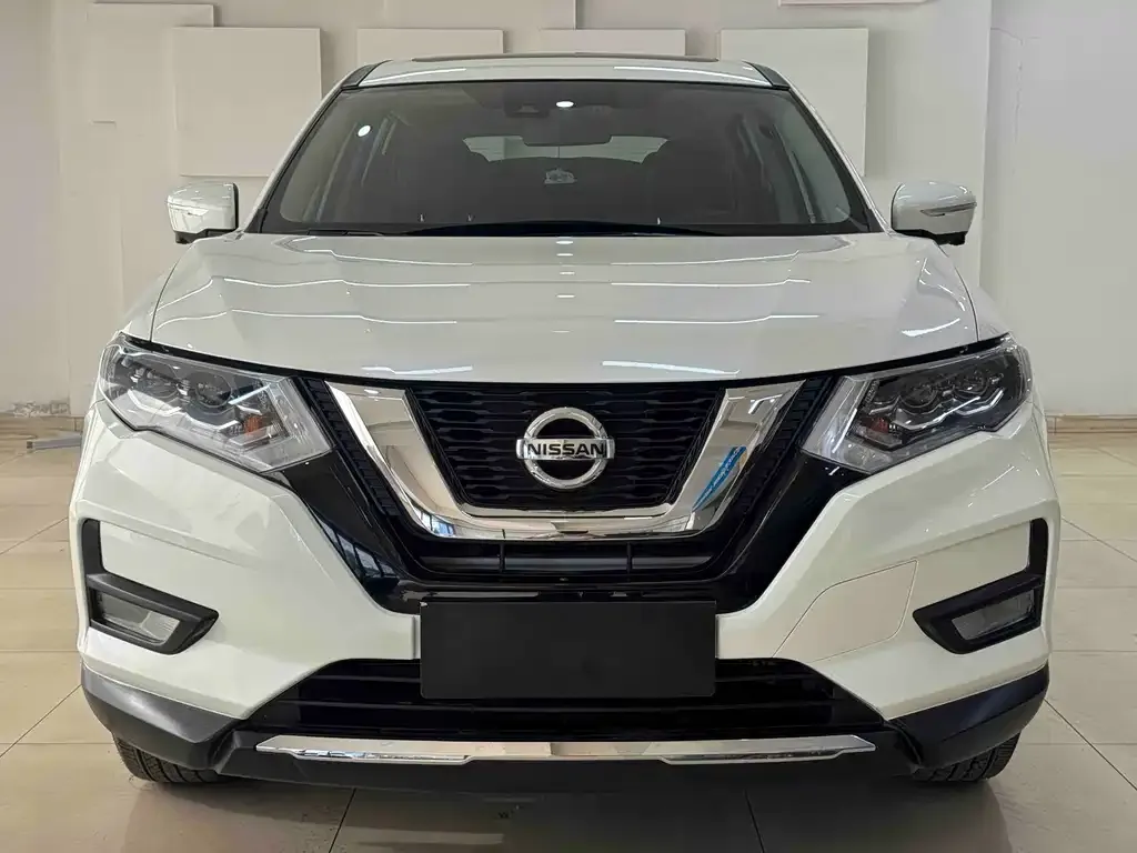 Nissan X-Trail — фото 10