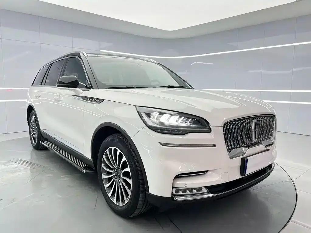 Lincoln Aviator — фото 8