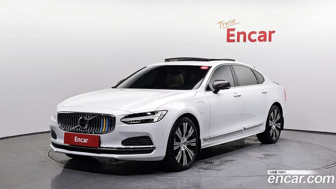 Volvo S90 — фото 1
