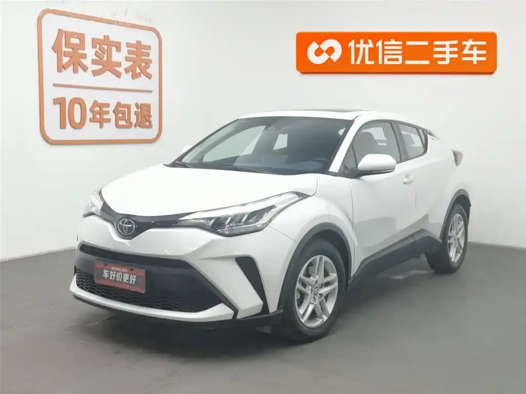Toyota C-HR — фото 1