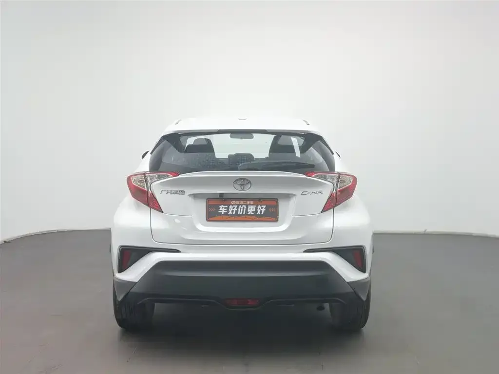 Toyota C-HR — фото 9