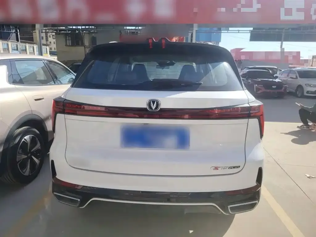 Changan CS75PLUS — фото 3