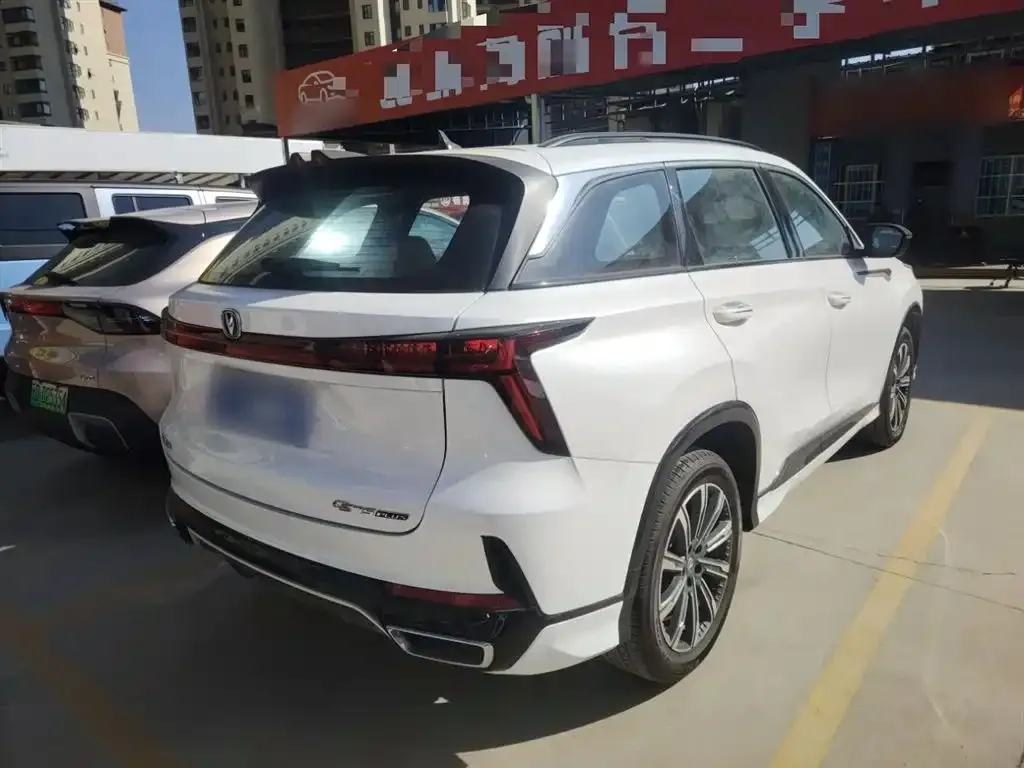 Changan CS75PLUS — фото 9