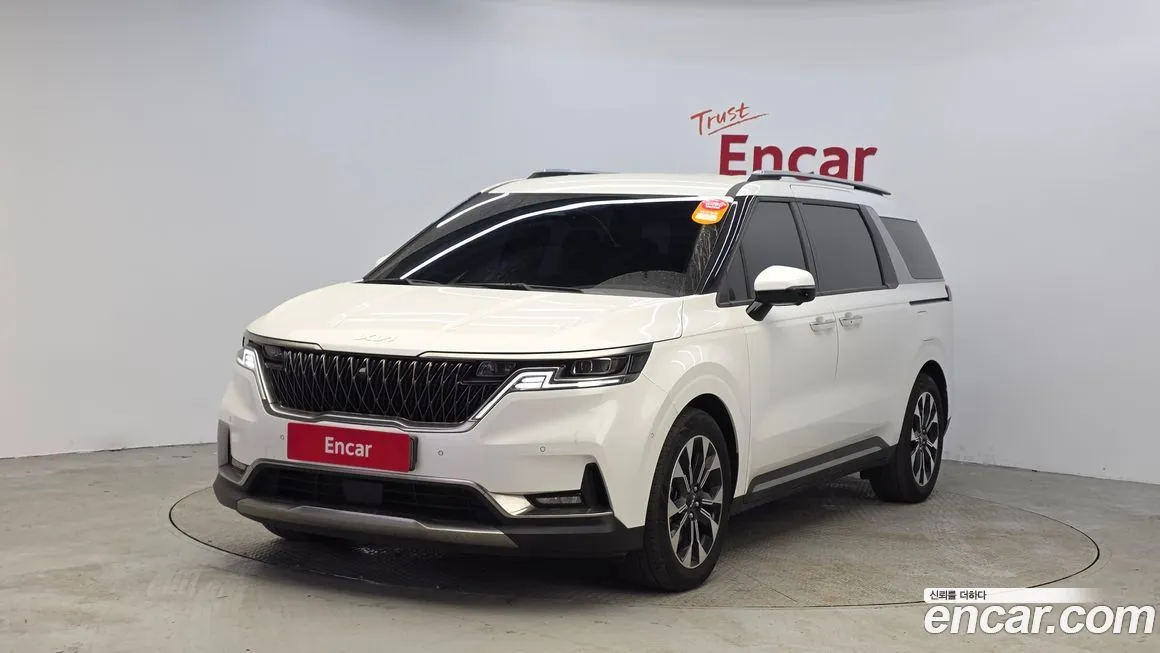 Kia Carnival — фото 1