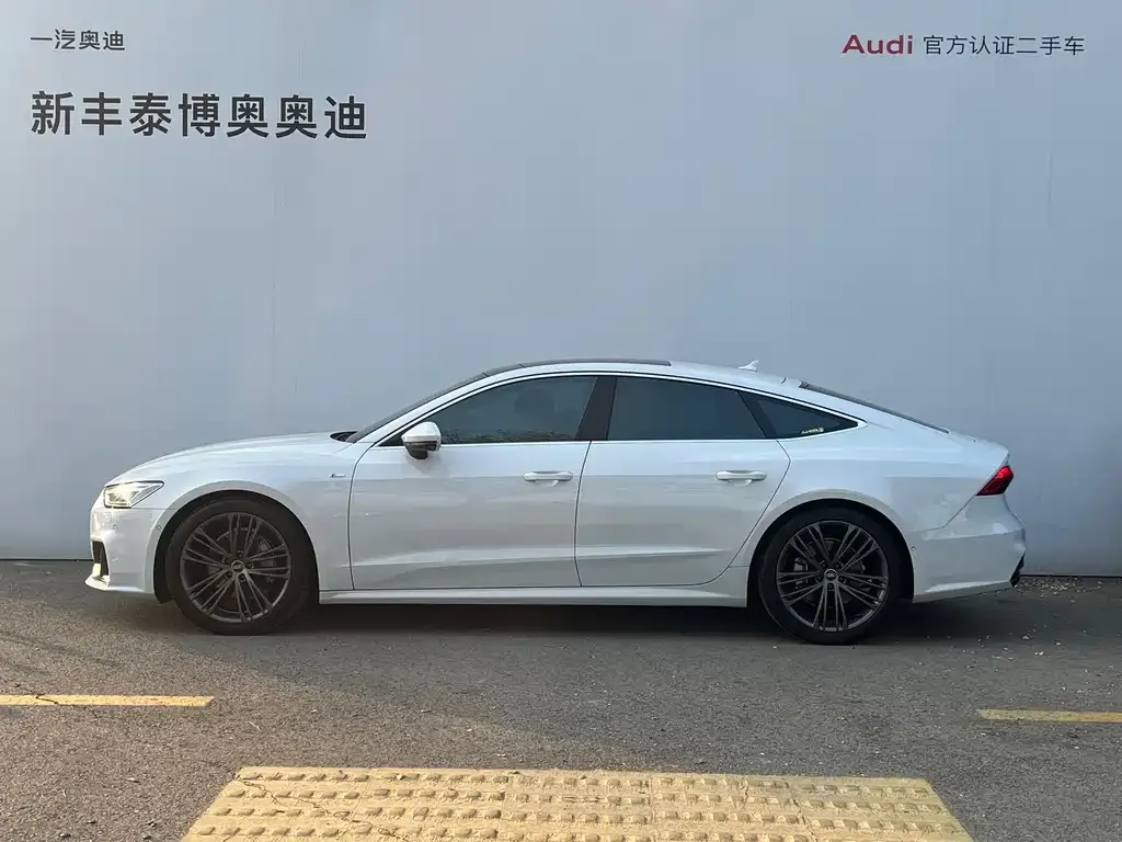 Audi A7 — фото 7