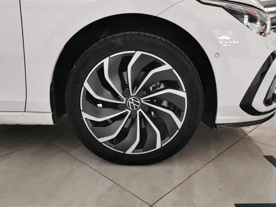 Volkswagen Golf — фото 7