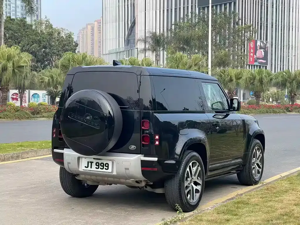 Land Rover Defender — фото 9