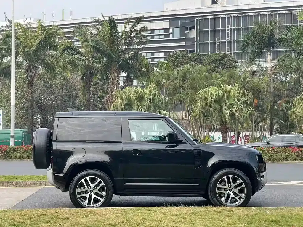 Land Rover Defender — фото 8