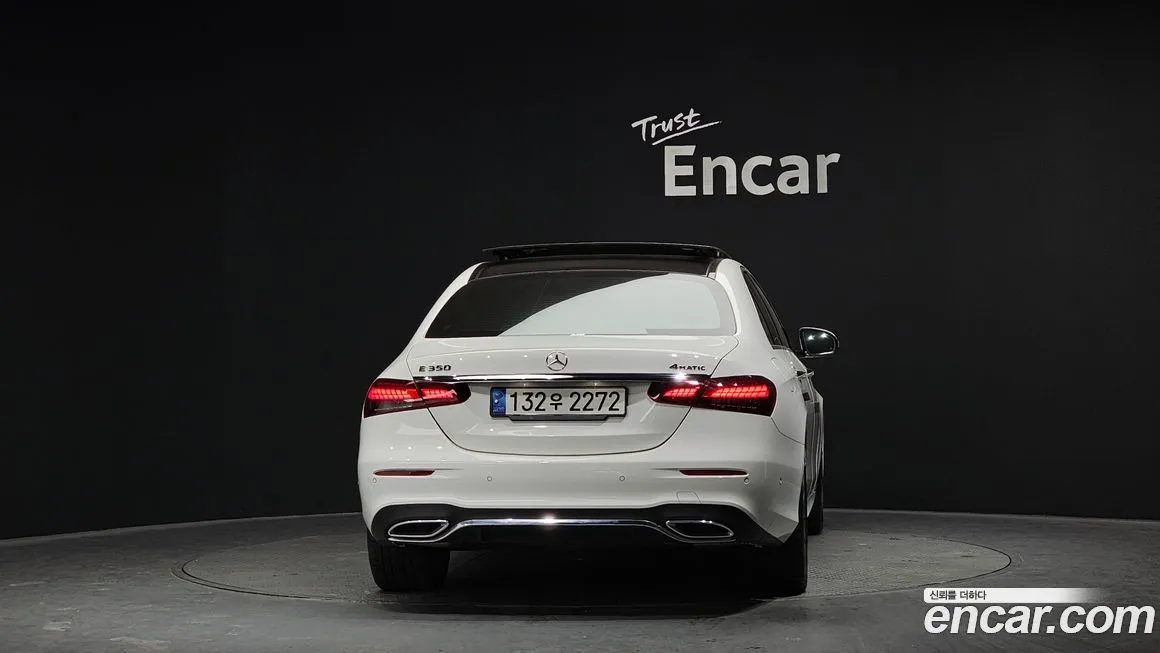 Mercedes-Benz E-Class — фото 5