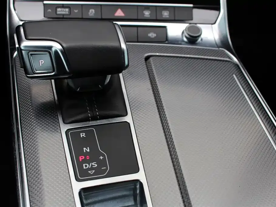 Audi A6L New Energy — фото 9