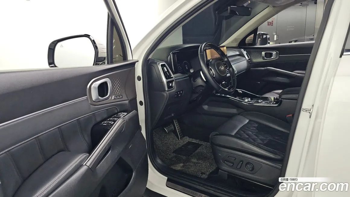 Kia Sorento — фото 7