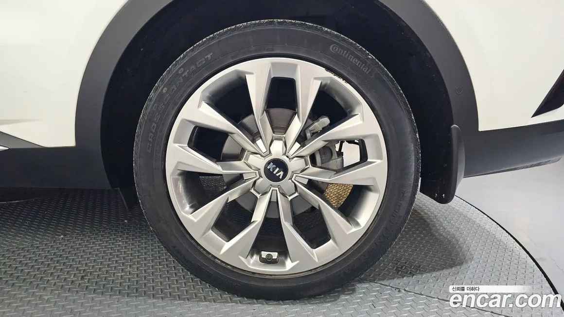 Kia Sorento — фото 8