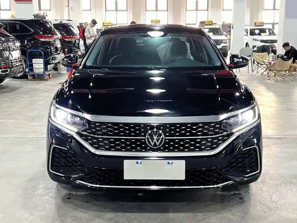 Volkswagen Passat — фото 4