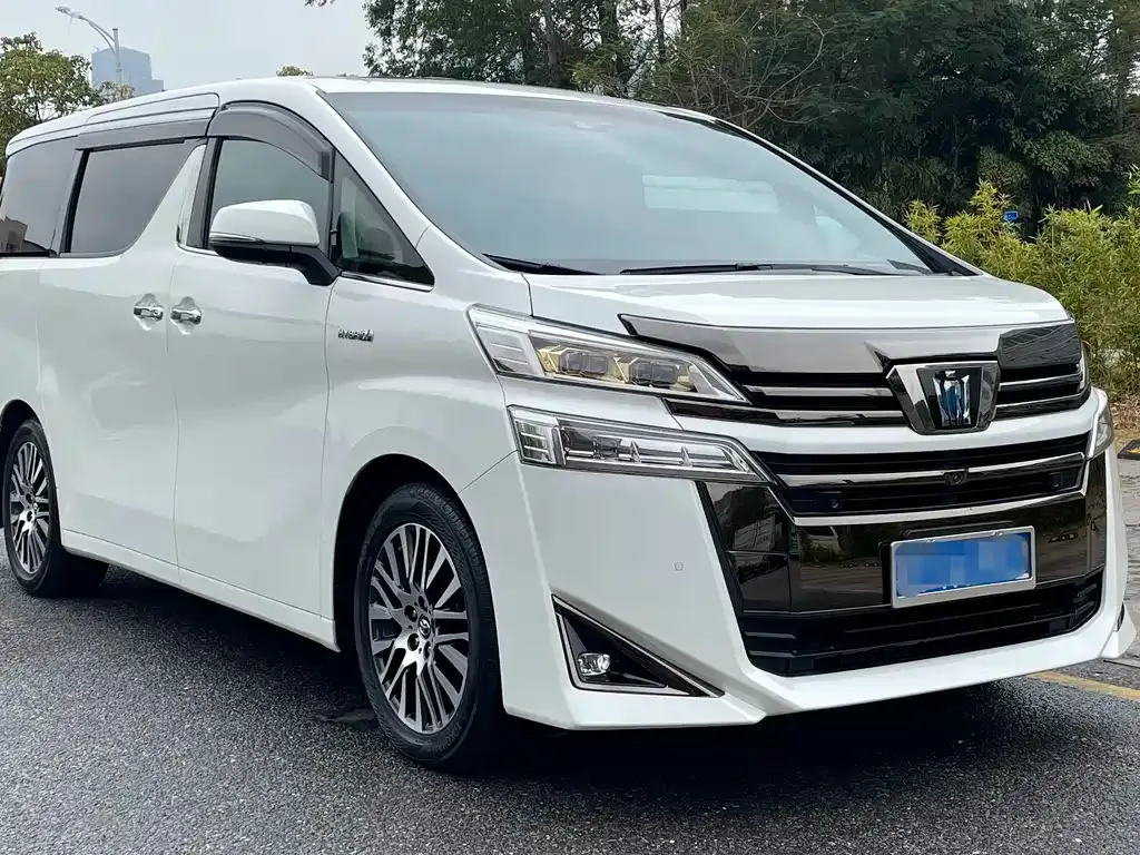 Toyota Vellfire — фото 9
