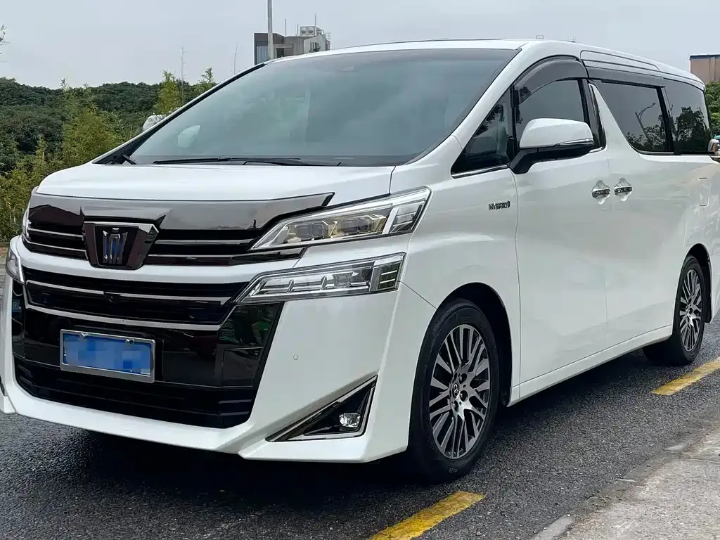 Toyota Vellfire — фото 4
