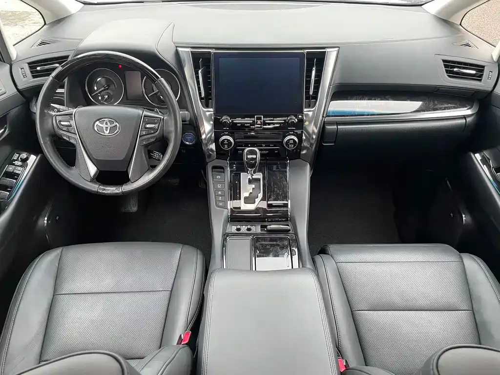 Toyota Vellfire — фото 6