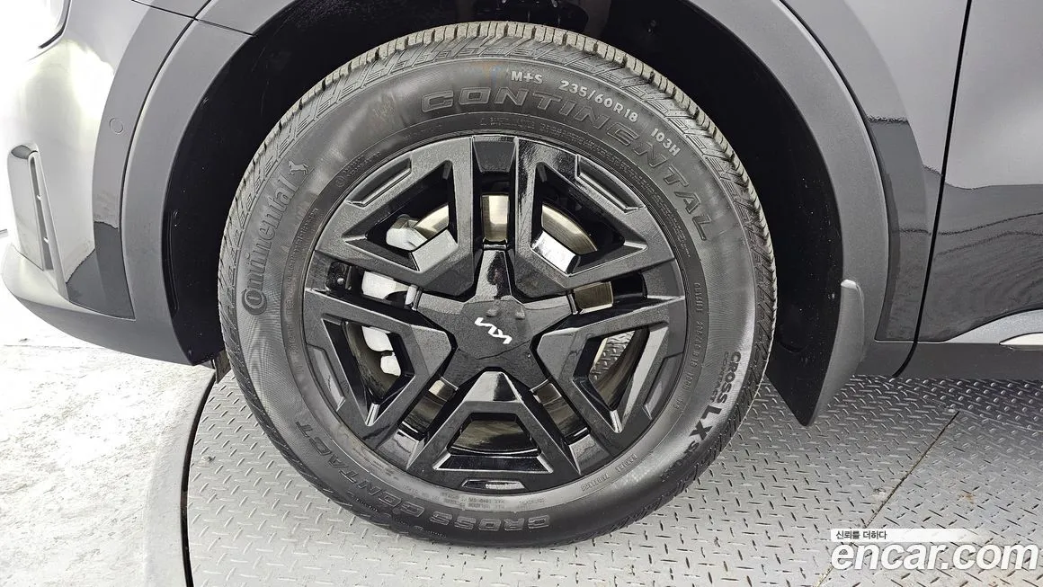 Kia Sorento — фото 5