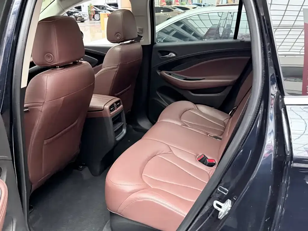 Buick Envision Plus — фото 6