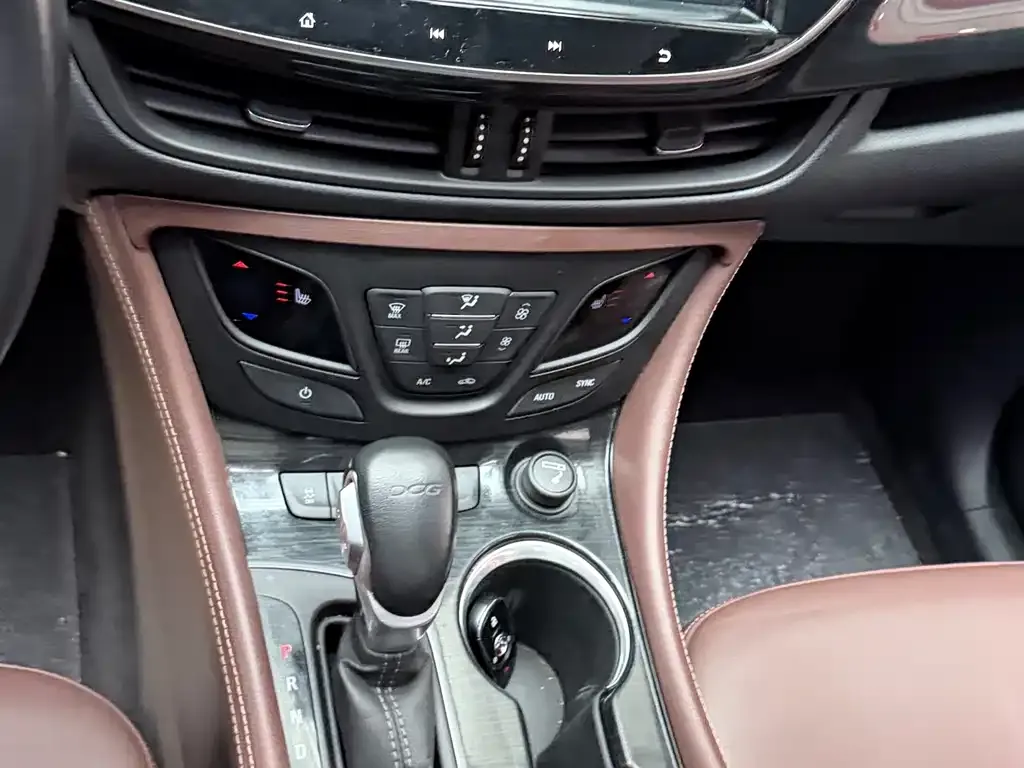 Buick Envision Plus — фото 8
