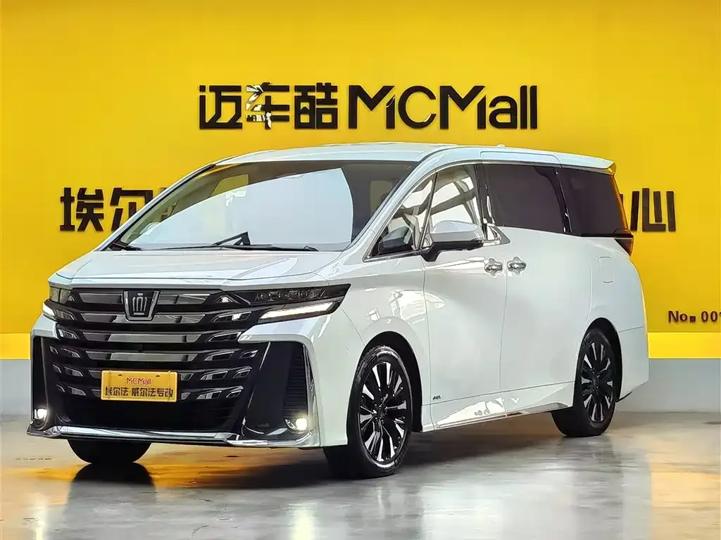 Toyota Vellfire — фото 1