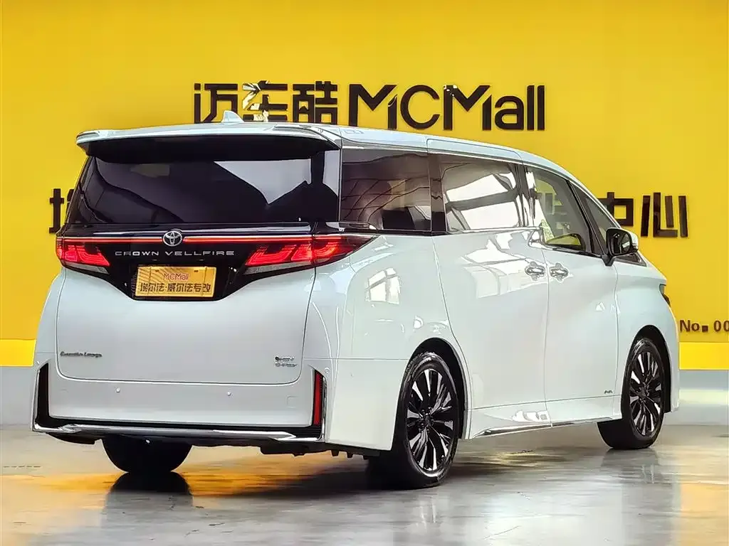 Toyota Vellfire — фото 4