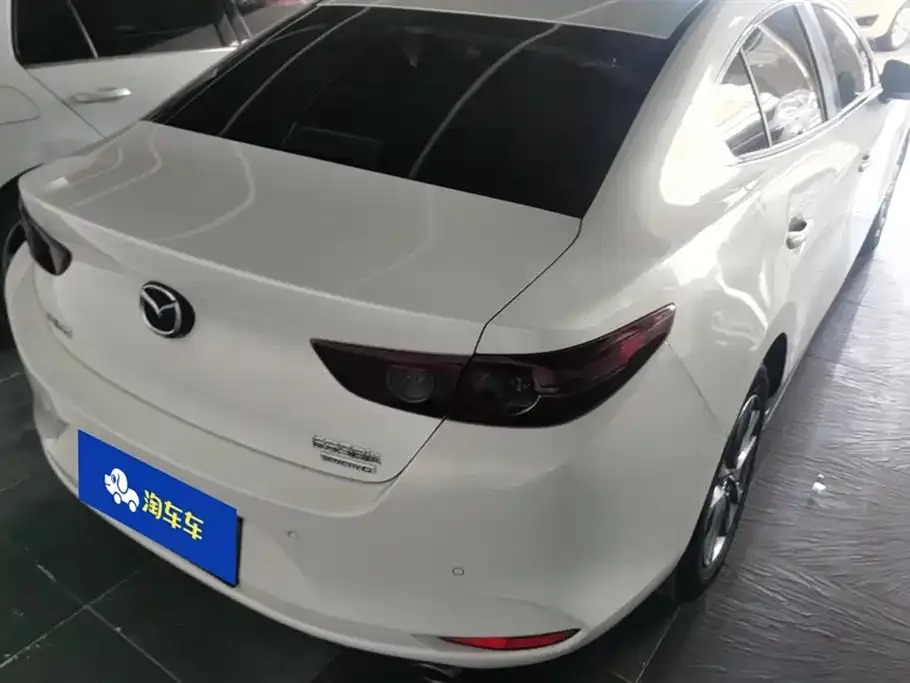 Mazda 3 Axela — фото 10
