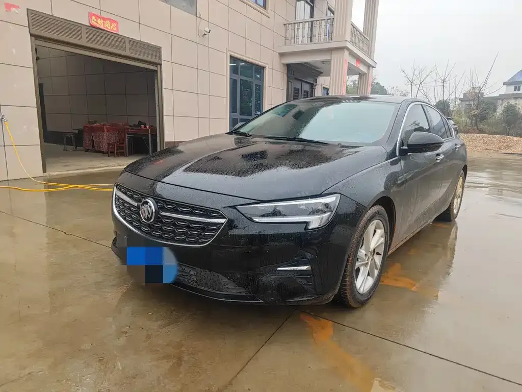 Buick Regal — фото 1