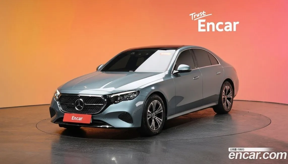Mercedes-Benz E-Class — фото 1