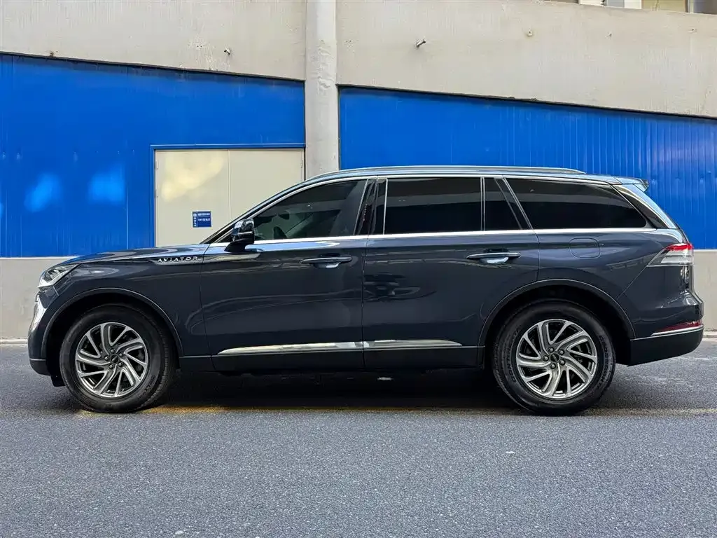 Lincoln Aviator — фото 3